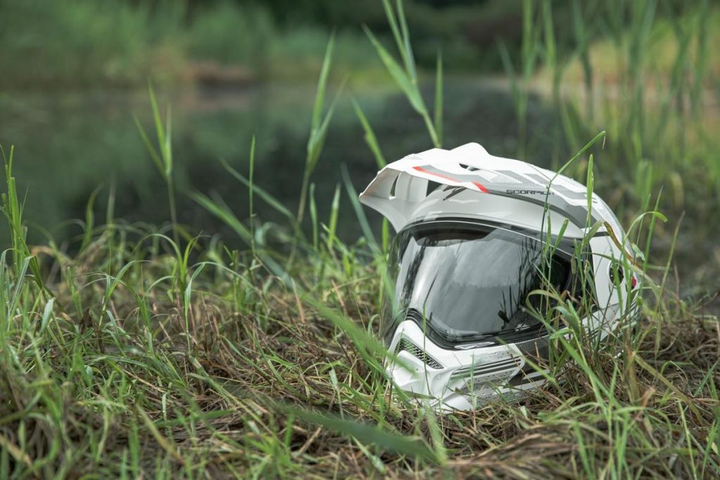 ADX-2 Scorpion Sports : le nouveau casque Adventure Touring