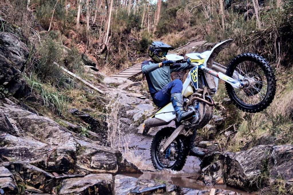 Husqvarna Enduro 2023 : la gamme composée de sept modèles 2 et 4 temps