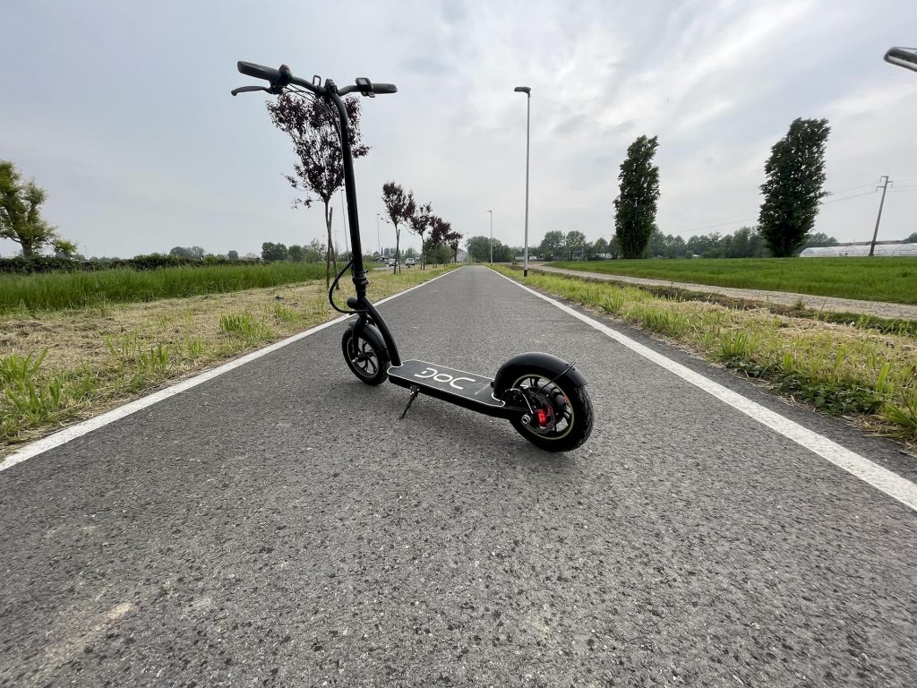 Nilox DOC Twelve : l'essai routier du scooter électrique à roues 12″