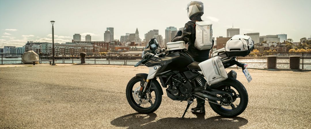 Sacoches moto BMW Urban Collection 2022 : le moyen idéal pour ranger vos bagages de moto