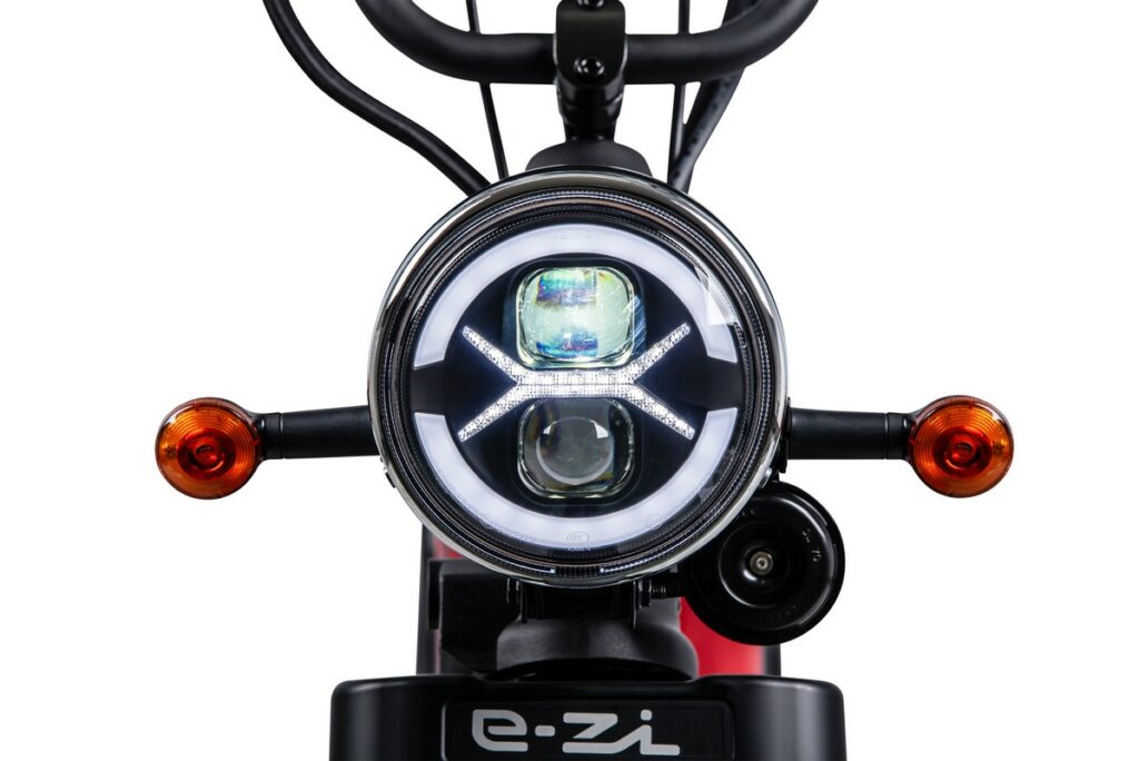 Trottinettes électriques Keeway 2022 : E ZI Mini et E ZI City 2