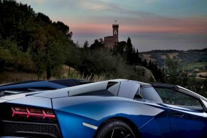 Livre Lamborghini avec l'Italie pour l'Italie