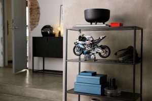 BMW M 1000 RR Lego Technic (3)