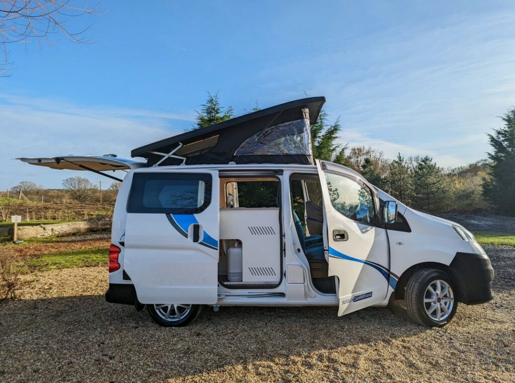 Camping-car Nissan VX-E : le petit hybride pour le camping zéro GPL