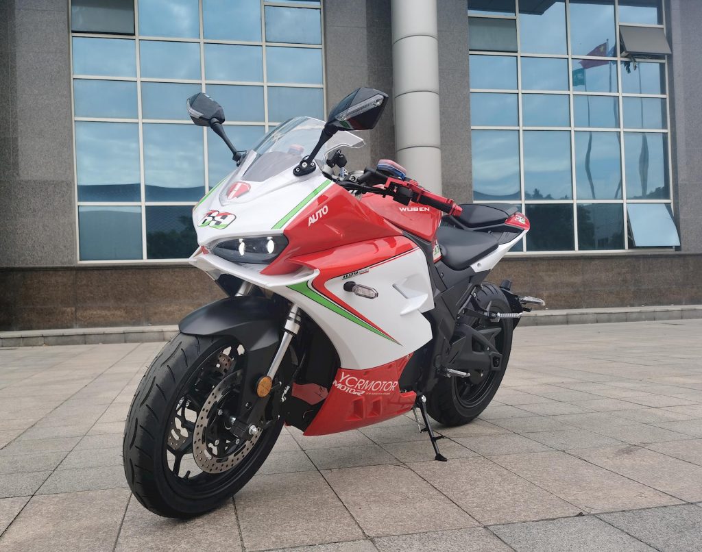 La moto électrique super sportive chinoise ne coûte que 3 500 euros