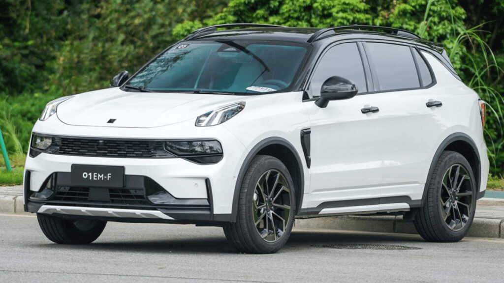 Lynk & Co 01 EM-F : nouveau design et nouvel hybride de 245 ch