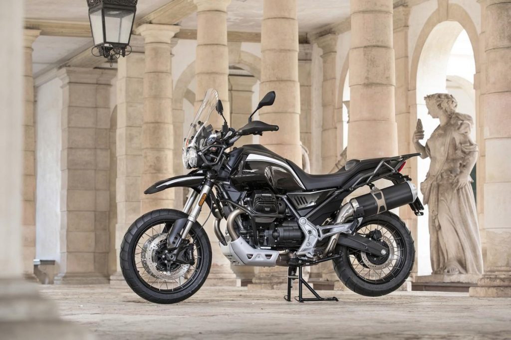 Moto Guzzi V85 TT 2022 à partir de 11 990 euros