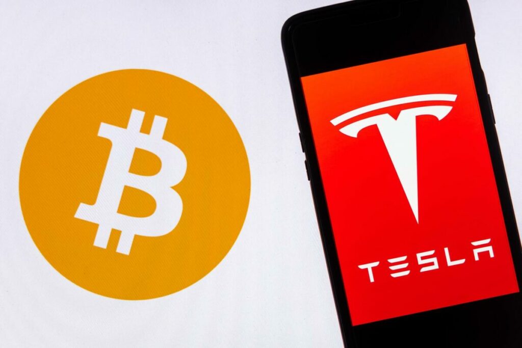 Tesla vend 75% de ses Bitcoins pour 936 millions de dollars.