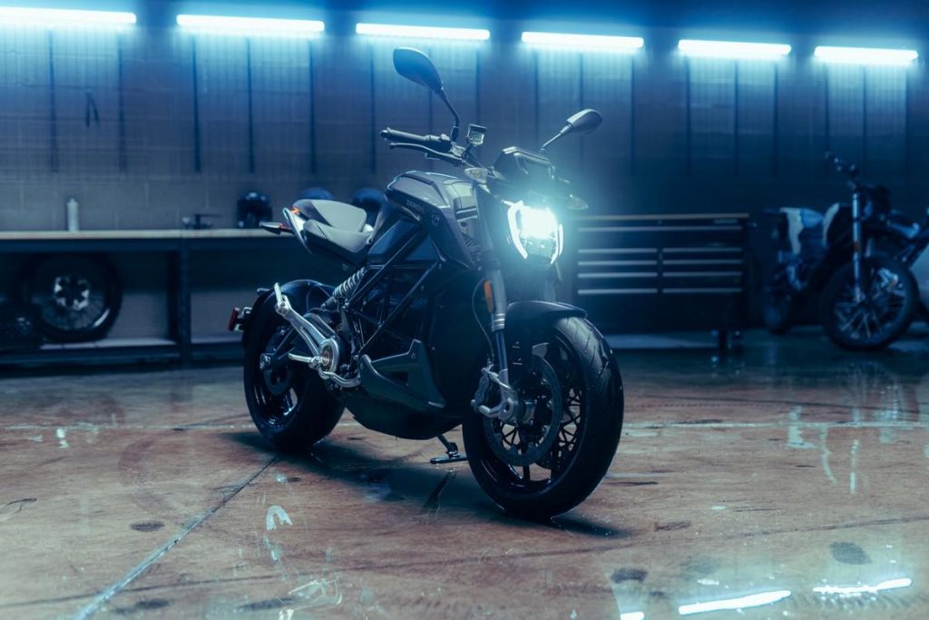 Zero Motorcycles SR 2022 : la rue nue avec une âme tech coûte 19 880 €