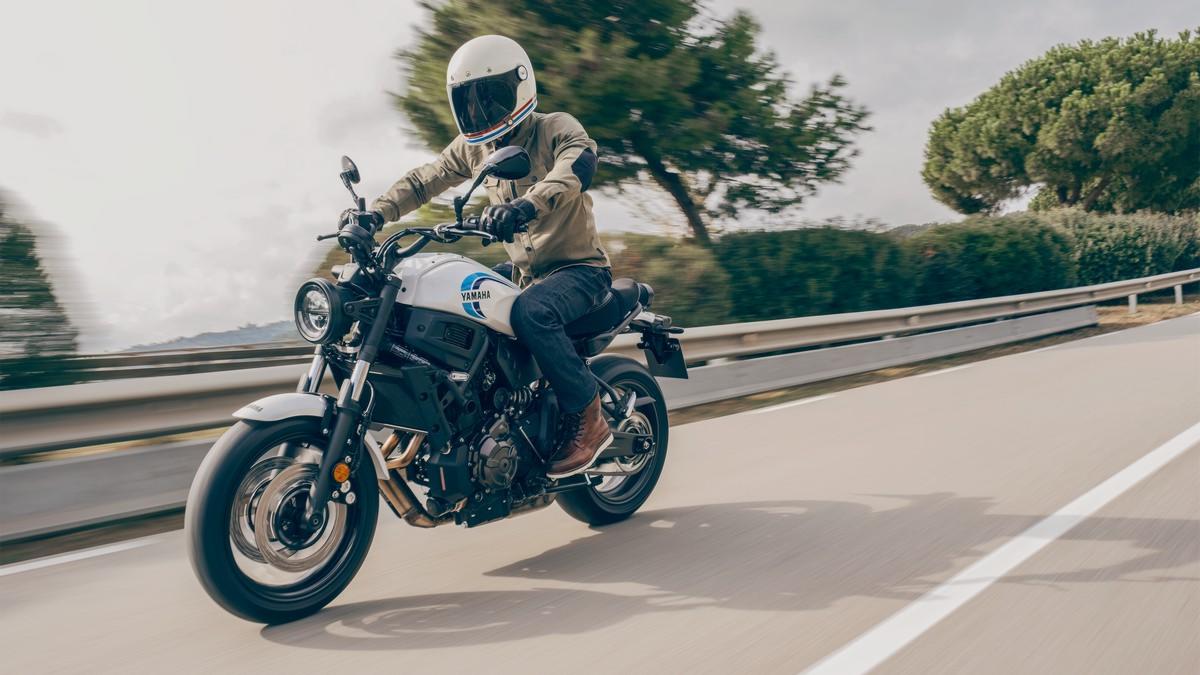 Yamaha XSR700 2022