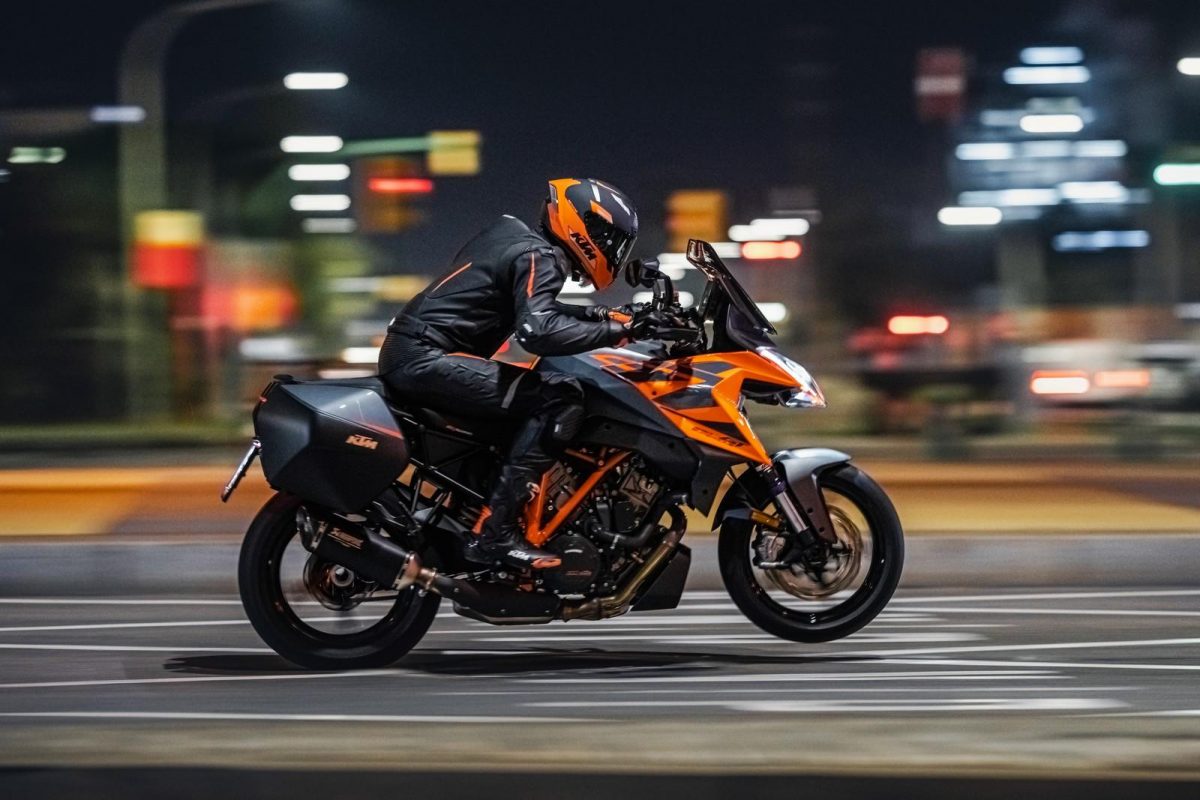 KTM 1290 Super Duke GT 2022