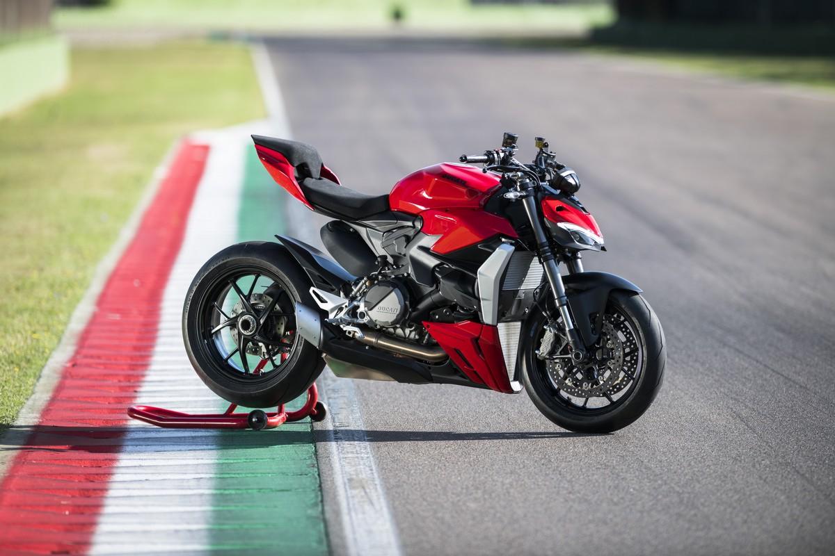 Ducati Street Fighter V2 2022