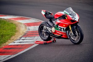 Ducati Panigale V2 Bayliss 1er championnat 20e anniversaire (2)