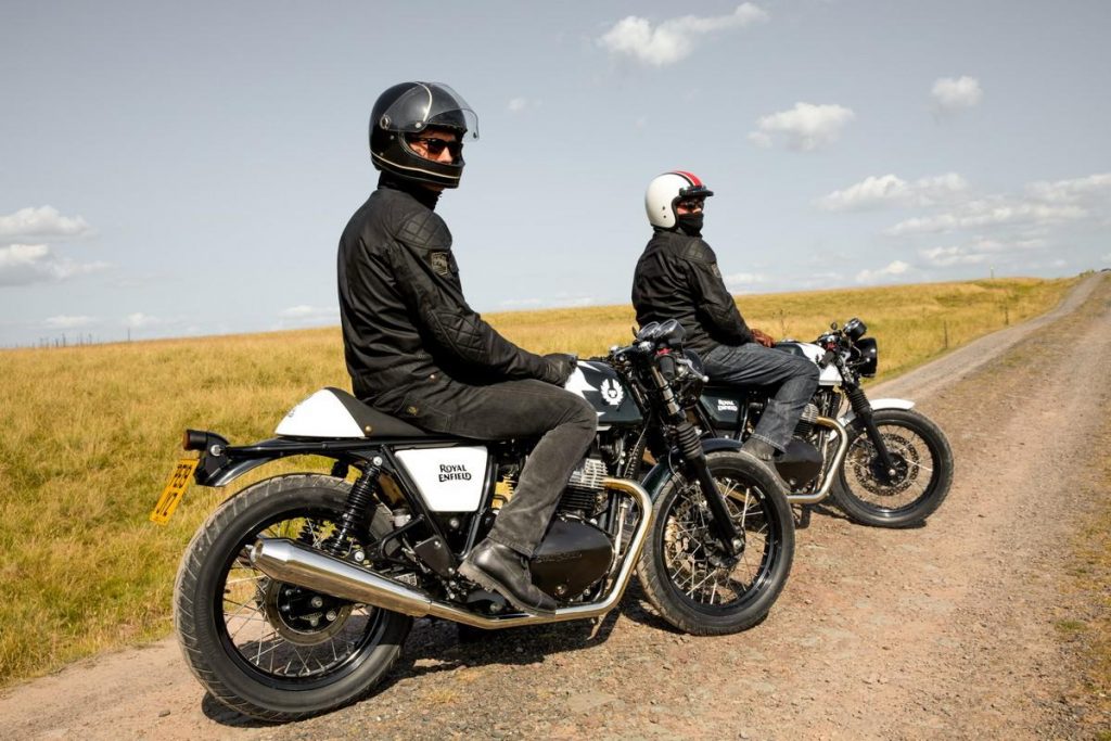 Belstaff x Royal Enfield : la collection capsule festive en édition limitée