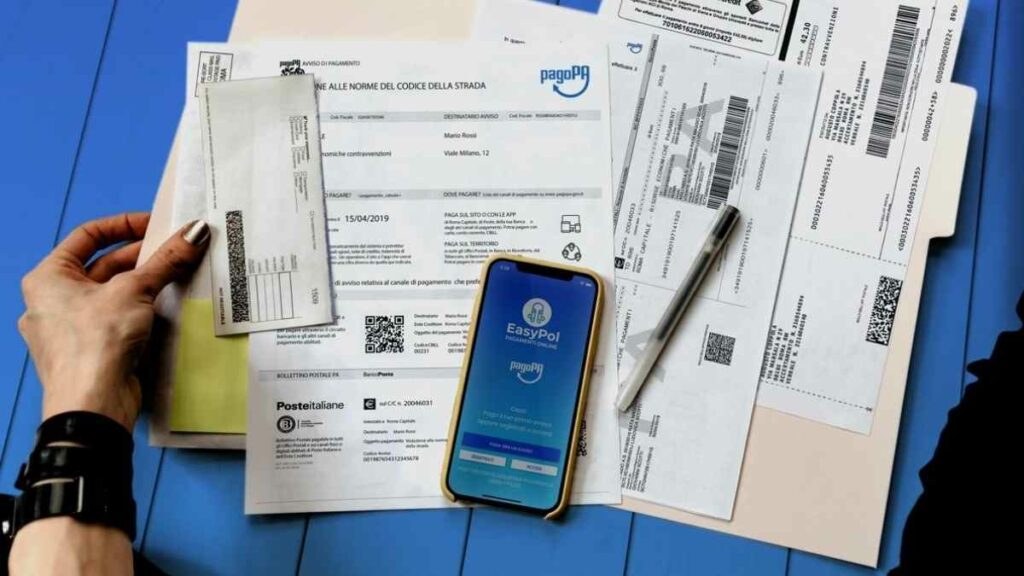 EasyPol est l'application pour renouveler la taxe de circulation et le permis de conduire sans faire la queue