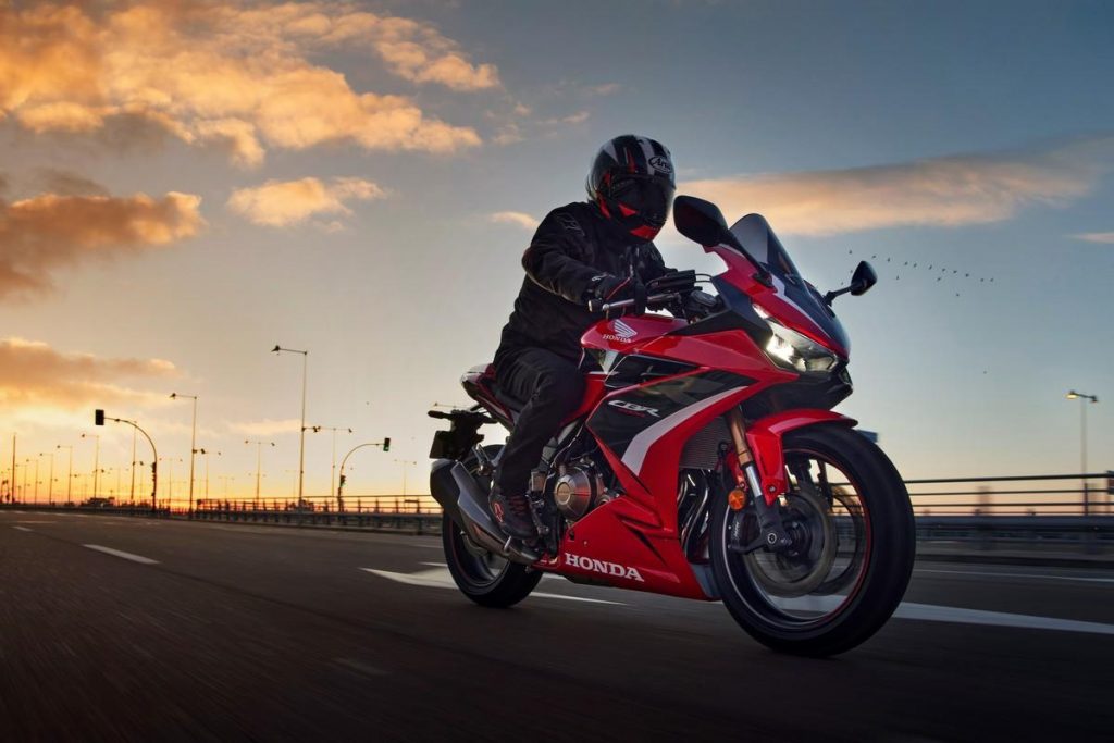 Honda CBR500R 2022 : la super sportive à moteur central