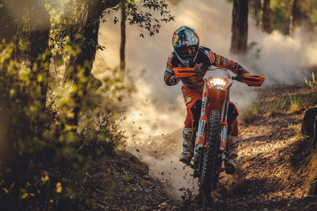 KTM 350 EXC-F Factory Edition 2022 : la brillante Enduro 4 temps