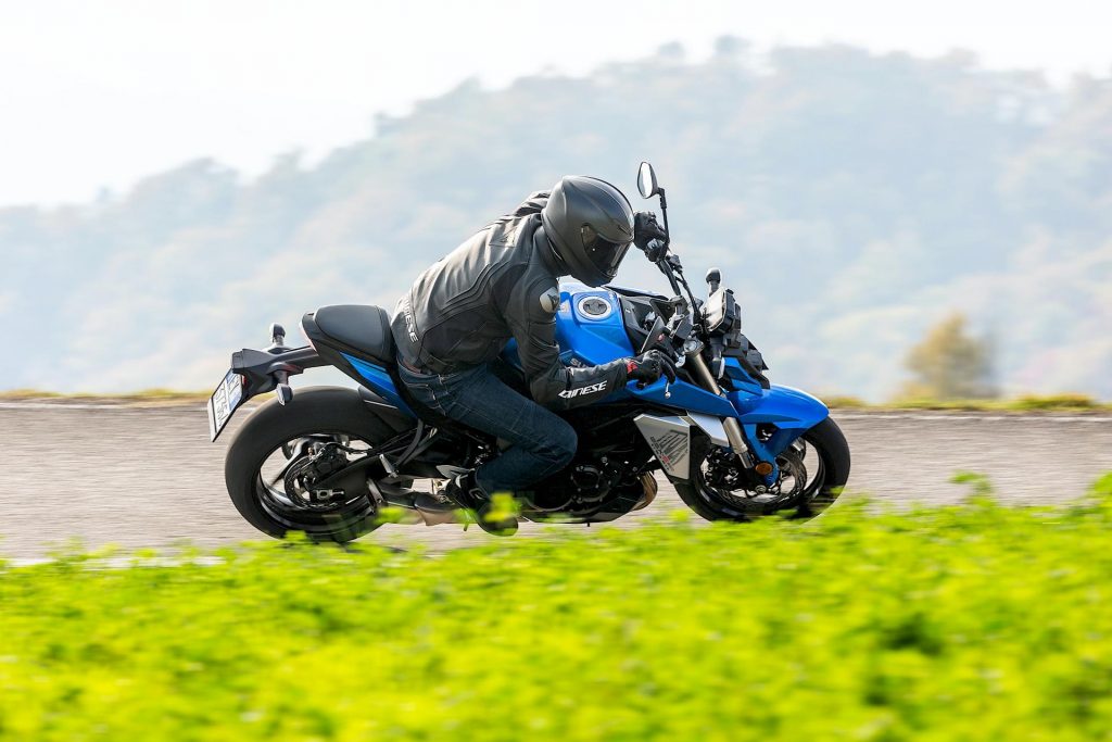 La Suzuki GSX-S950 arrive en concession, maxi nue pour ceux qui aiment voyager