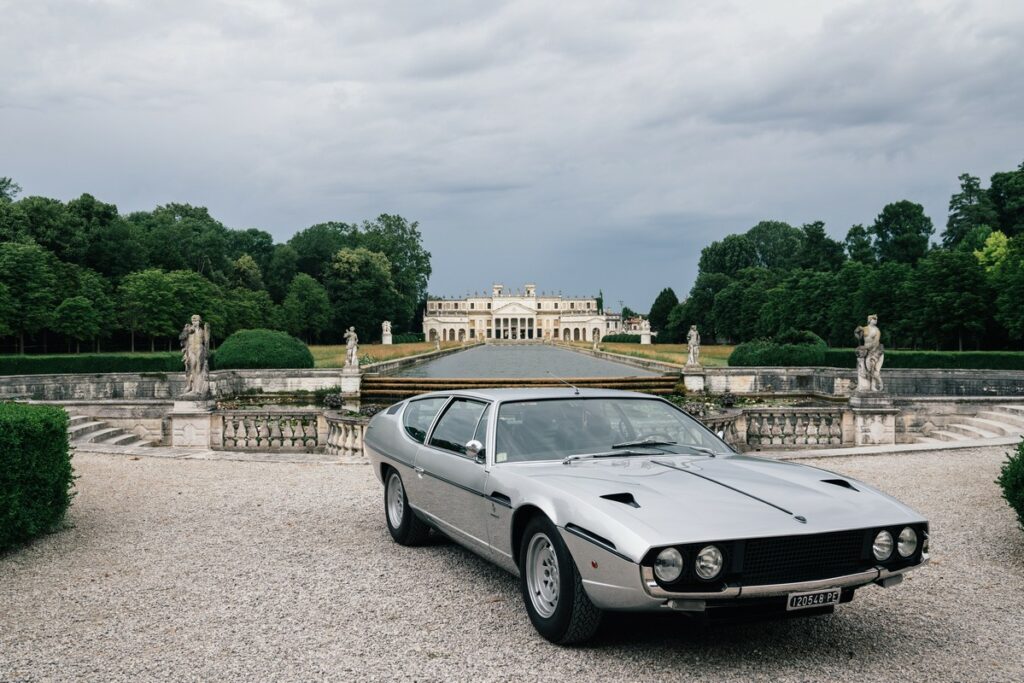 Lamborghini Espada 400 GT : l'histoire de la première Lambo 4 places