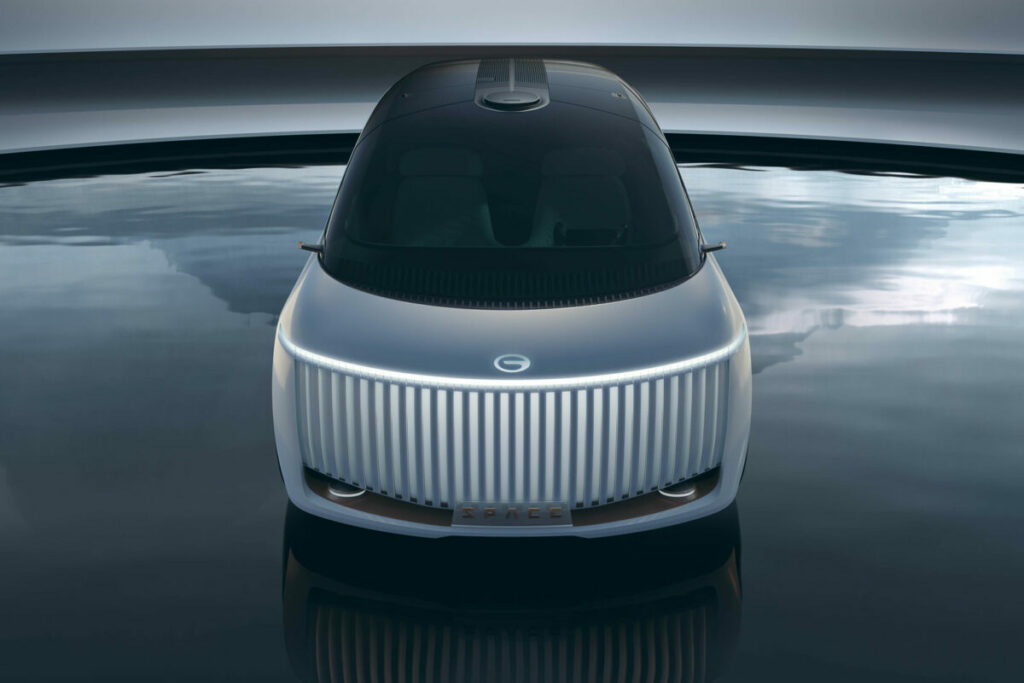 Le monospace à hydrogène GAC Space Concept à grille cyclopéenne