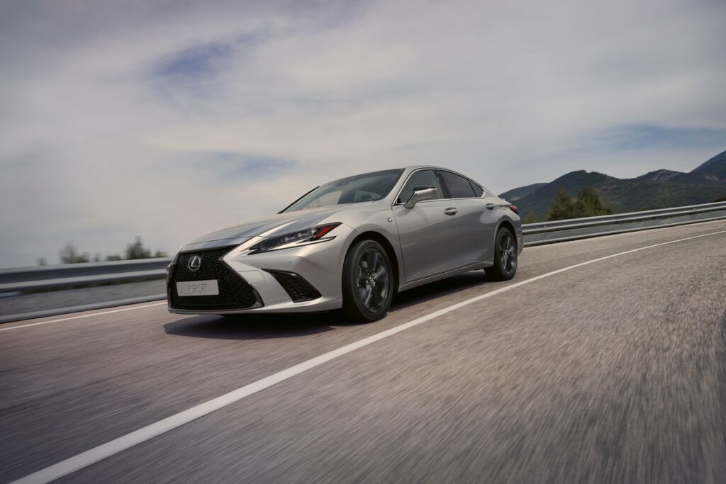Lexus ES 2023 : la nouvelle version Design