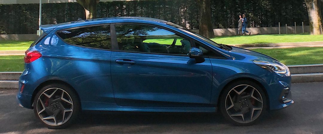 vue de profil de la nouvelle Ford Fiesta ST