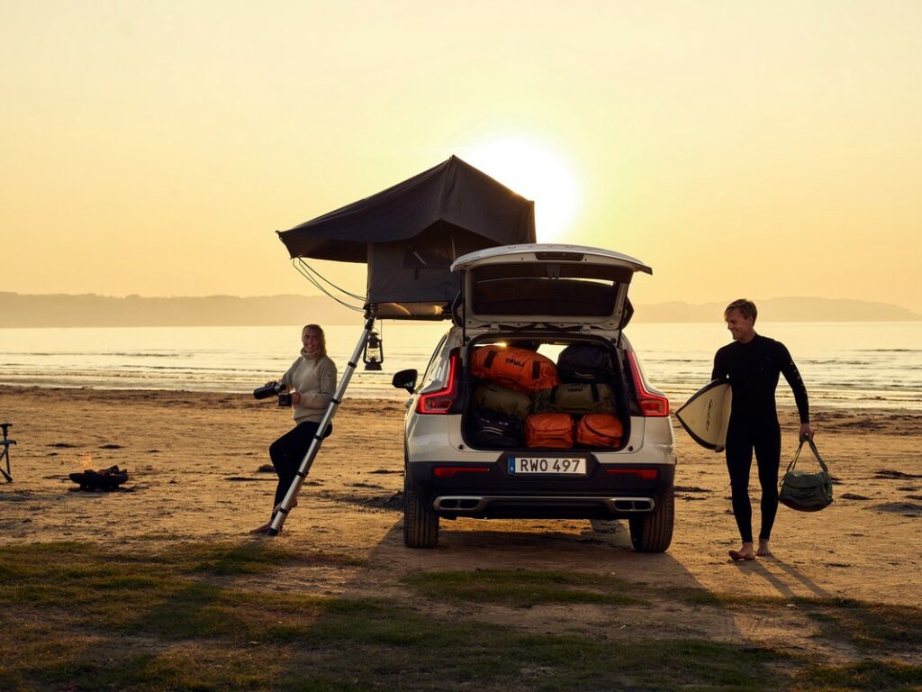 Tentes de toit de voiture pour des road trips spectaculaires
