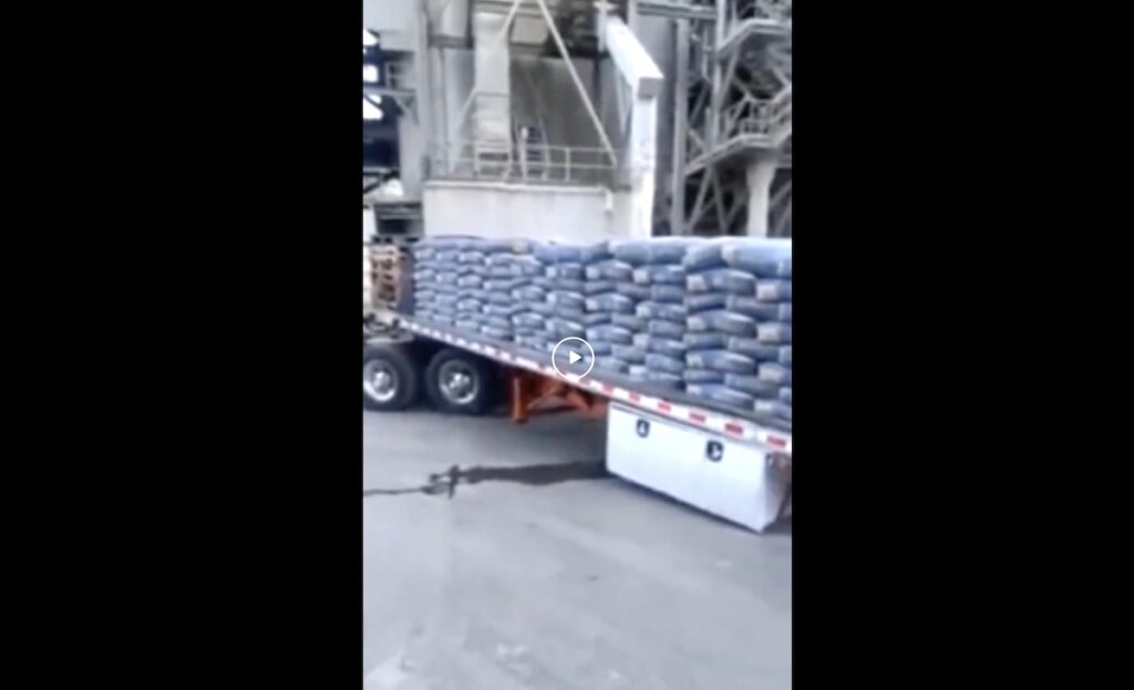 Voici ce qui se passe lorsque vous ne chargez qu'un seul sac de béton supplémentaire...