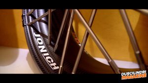 Duecilindri Magazine épisode 2 service 3 Jonich Wheels Duecilindri Magazine épisode 2 service 3 Jonich Wheels