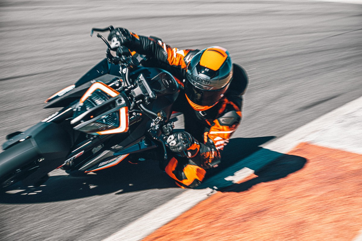 KTM 1290 Super Duke R 2021