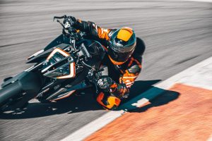 KTM 1290 Super Duke RR 2021 (3) KTM 1290 Super Duke RR 2021 (3)