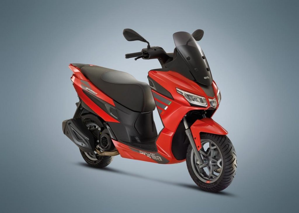 Aprilia SXR 50 : sportivité et agilité pour le nouveau scooter urbain
