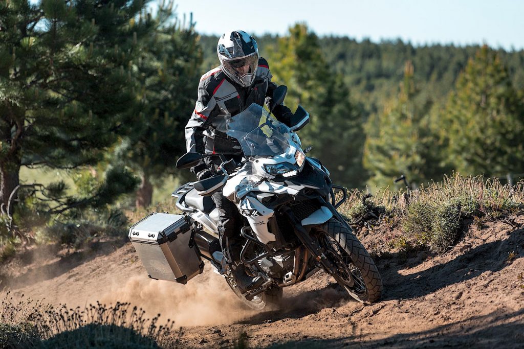 Benelli TRK 502 X 2021 est mis à jour mais pas dans le prix : 5 990 €