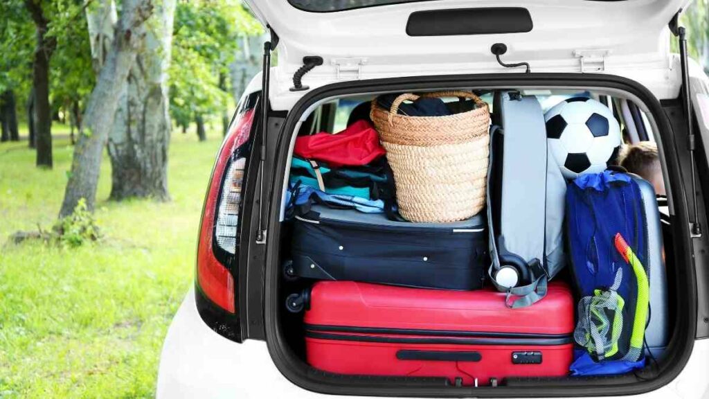 Comment organiser au mieux vos bagages dans la voiture