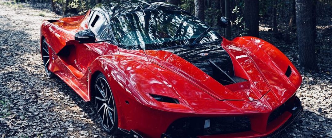 Il prend une Audi R8 V10 et la transforme en Ferrari LaFerrari