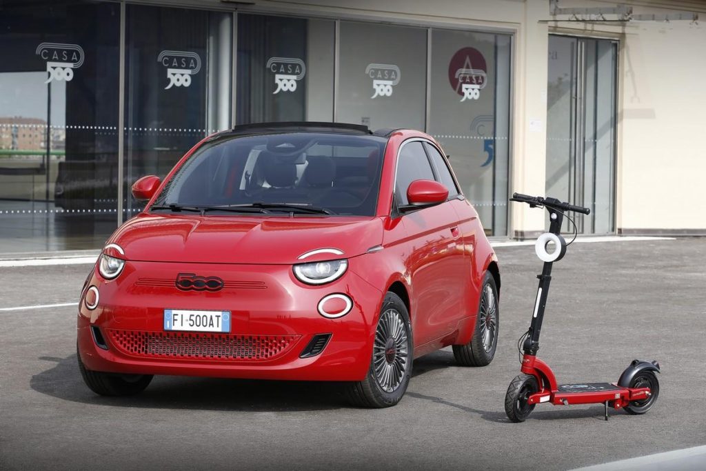 Incitatifs pour les voitures électriques 2022 : comment les obtenir et quelles voitures acheter