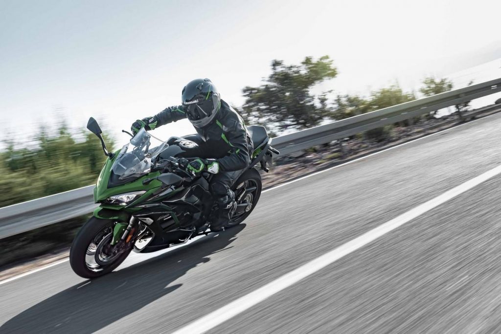 Kawasaki Ninja 1000 SX 2021 : touring sportif total