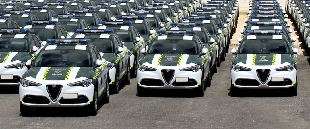 La Guarda Civil utilise-t-elle des voitures en carton pour effrayer les automobilistes ?