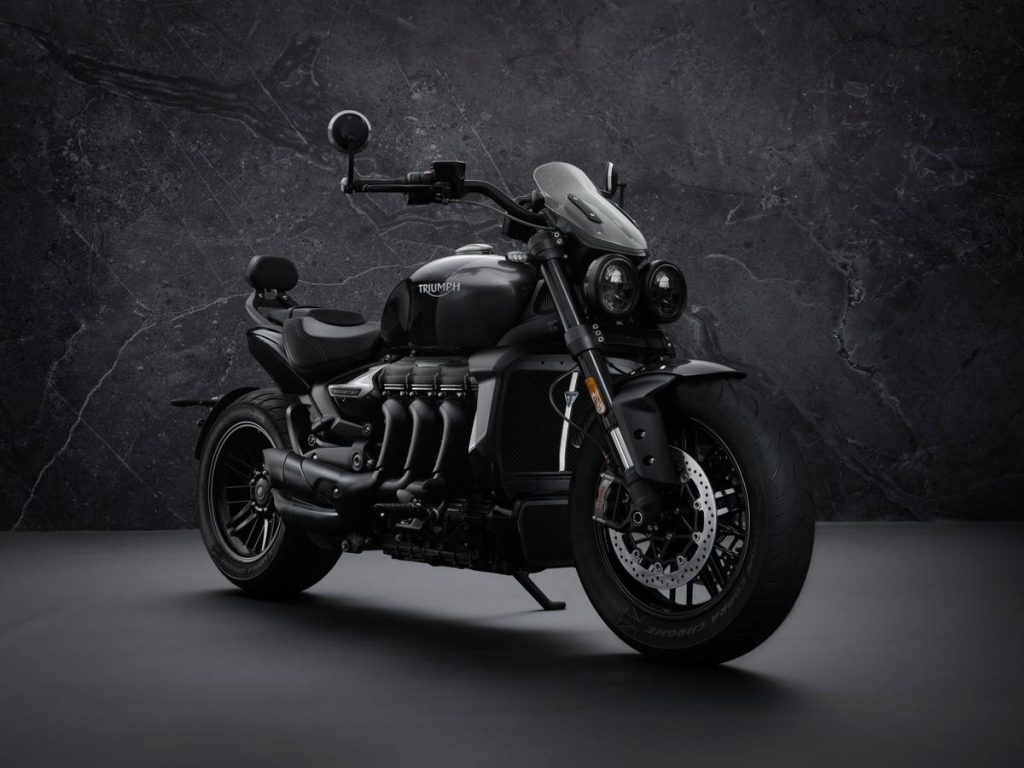 La Triumph Rocket 3 2021 avec moteur 3 cylindres en ligne de 2 500 cm3 est folle