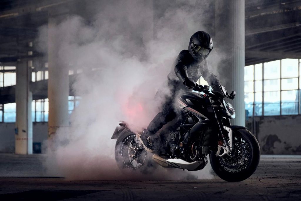 MV Agusta Dragster 2021 : un concentré de technologie, de puissance et de design