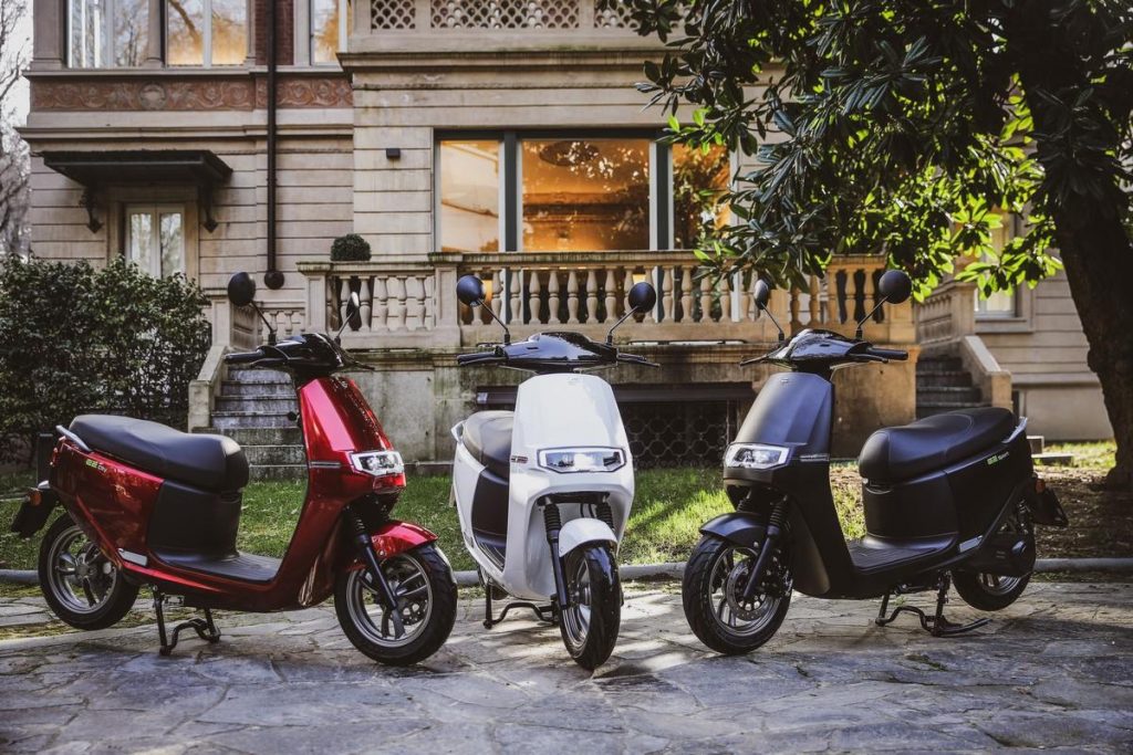 Trottinettes électriques Ecooter 2021 : E2 City et E2 Sport à partir de 3 390 €