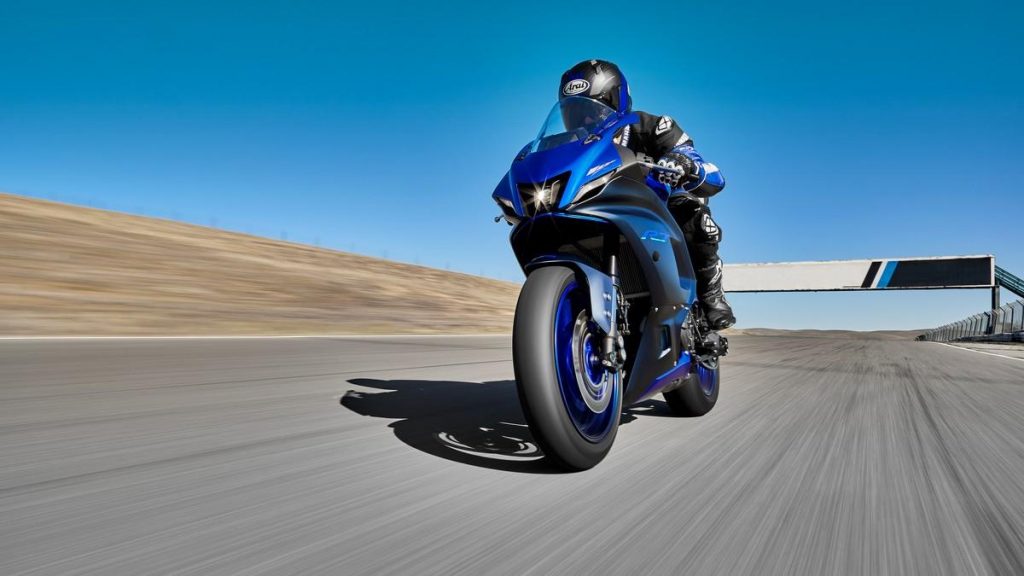 Yamaha R7 2021 : Performances supersport et style agressif