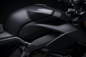 Ducati Street Fighter V4S 2021 (3)