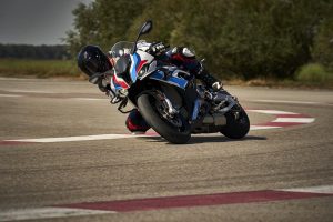 BMW M1000RR (4) BMW M1000RR (4)