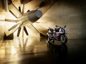 BMW M1000RR (2) BMW M1000RR (2)