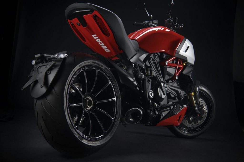 Accessoires Ducati Diavel 1260 : conçus pour améliorer les performances