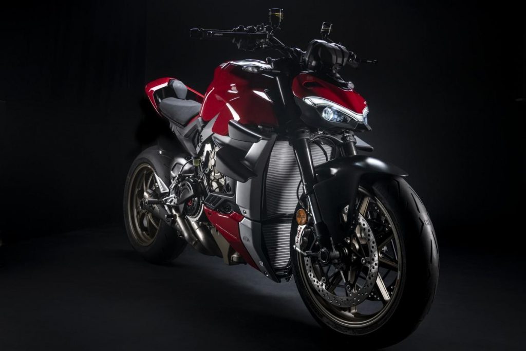 Ducati Streetfighter V4 : des accessoires qui renforcent le caractère sportif