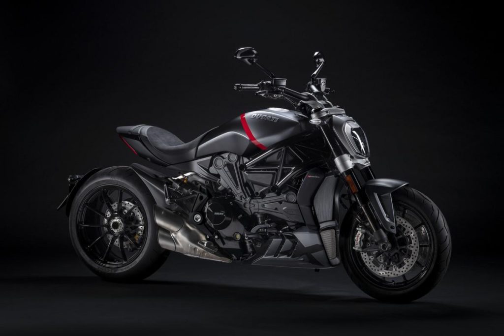 Ducati XDiavel 2021 : Dark and Black Star, distinctif et anticonformiste