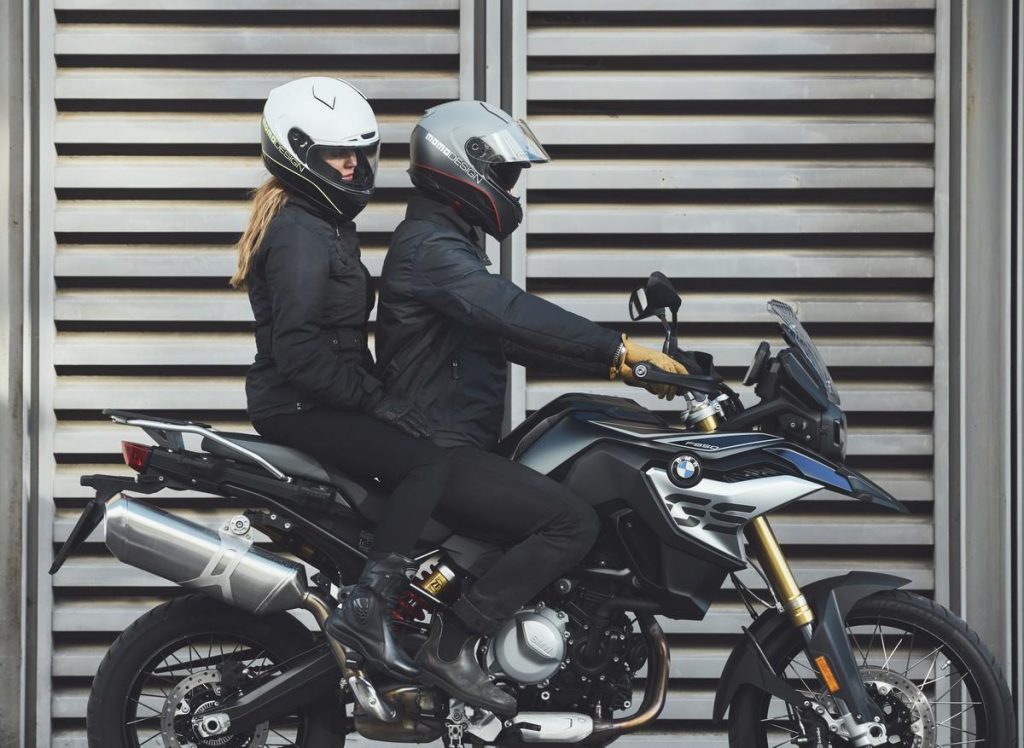 Momodesign Hornet : conçu pour le road-touring
