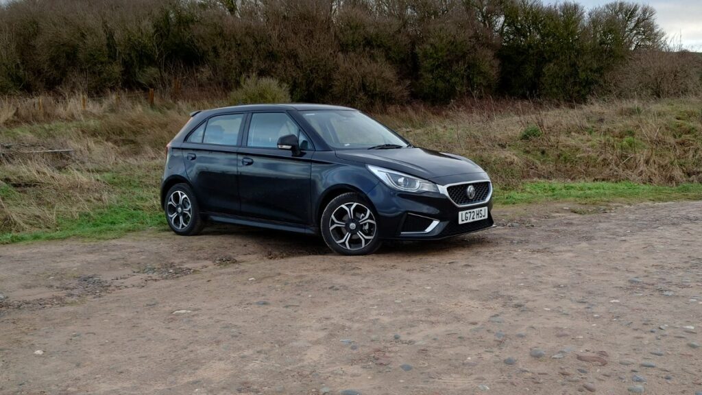 Un avant-goût de l'Ecosse à bord d'une MG 3 atypique, une compacte chinoise que j'aimais aussi
